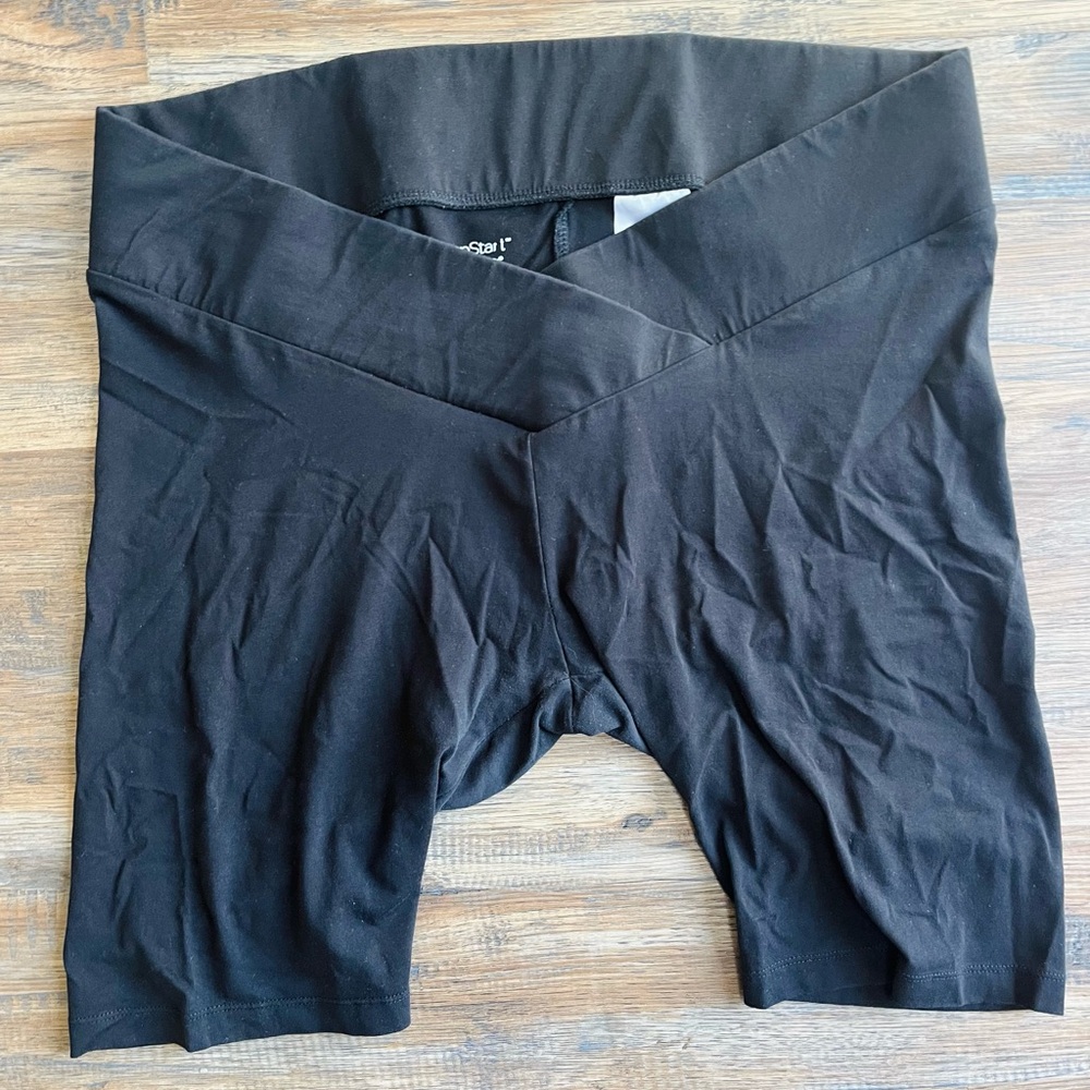 Motherhood Maternity Women's L Bump Start Under Belly Basic Black Bike Shorts